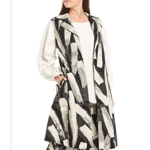 bryn Walker Jackets & Blazers - bryn walker Vest Size S Black White